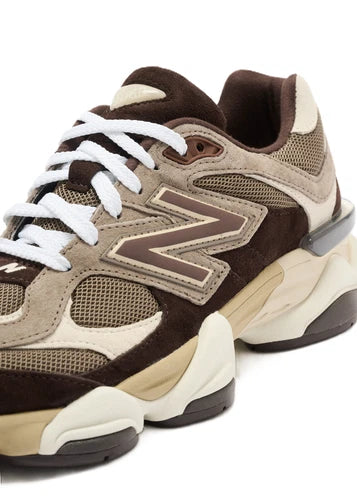 9060 Thunder Brown / Black Coffee